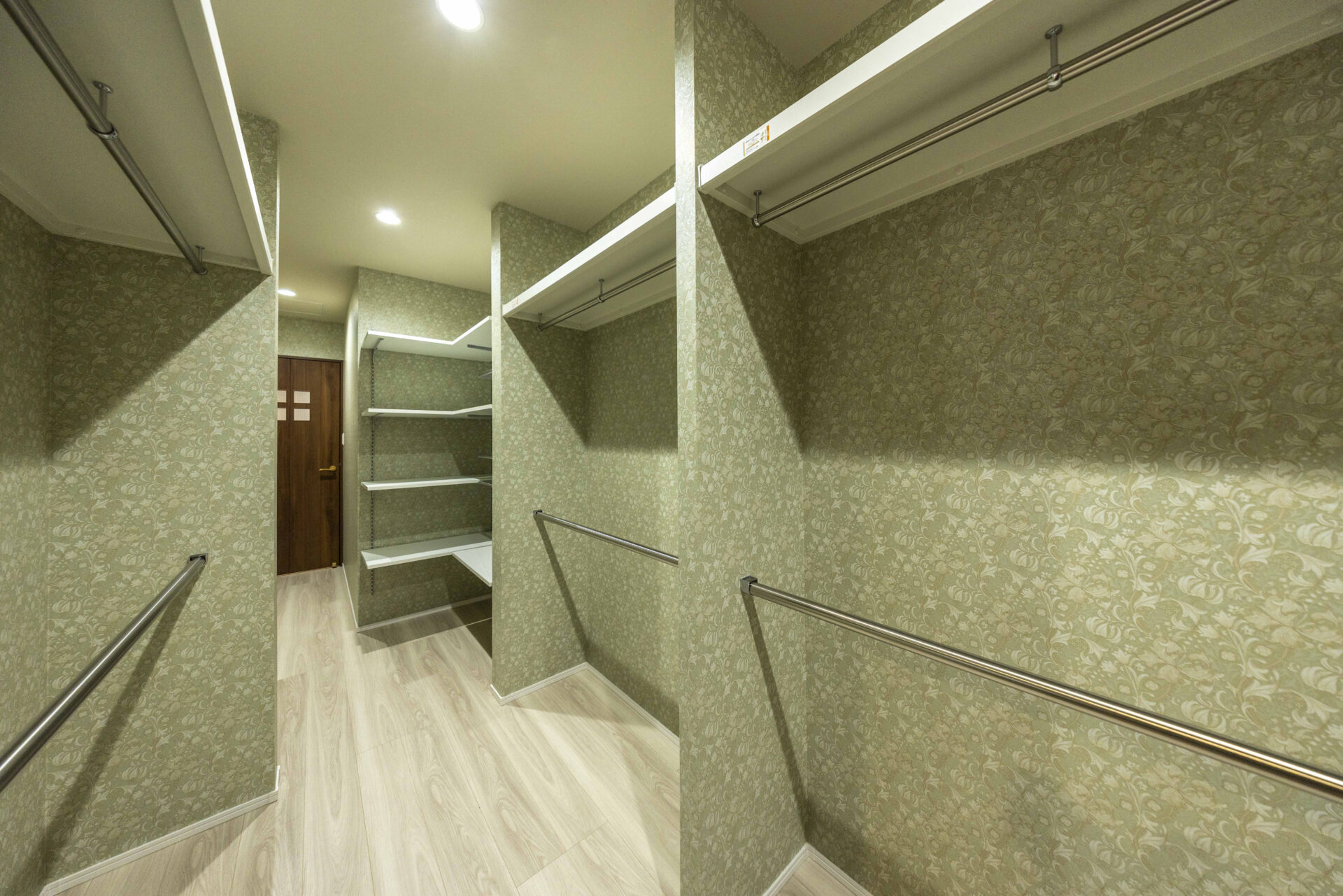 ファミリークローゼット